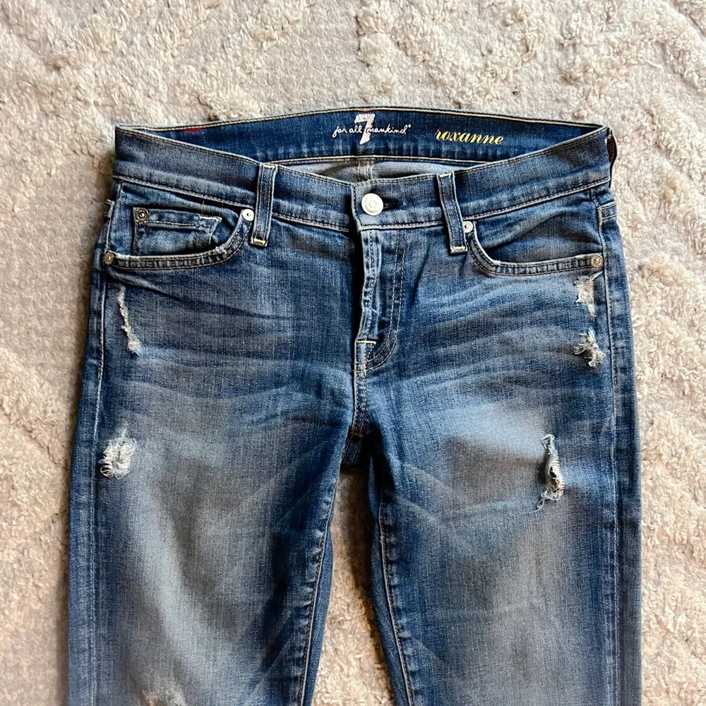 7FAM Roxanne Distressed Straight Leg Jeans 26 - Picture 2 of 7